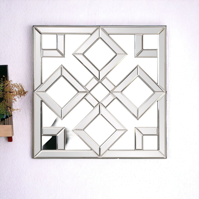 Interlocking Mirrored Squares With Lattice Design - Silver