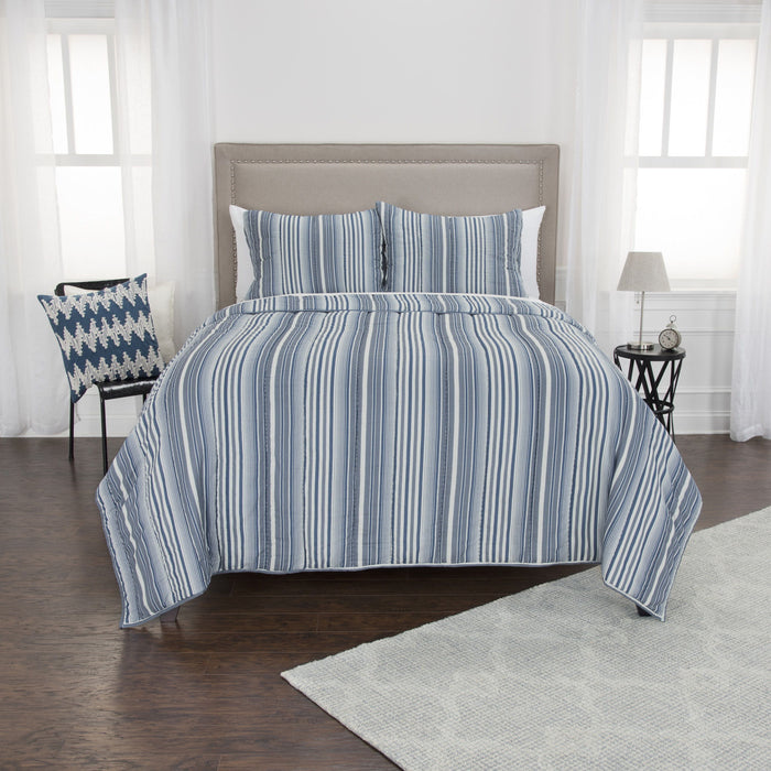 Queen Cotton 300 Thread Count Machine Washable Down Alternative Comforter - Multi Blues