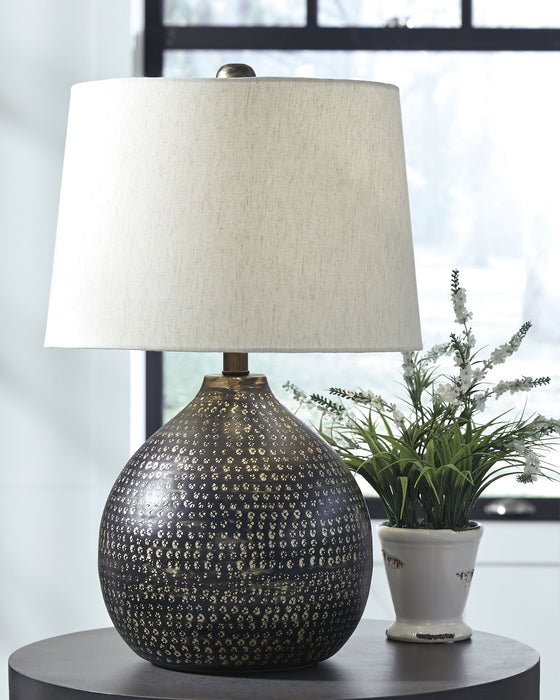 Maire - Black / Gold Finish - Metal Table Lamp - Simple Home Plus