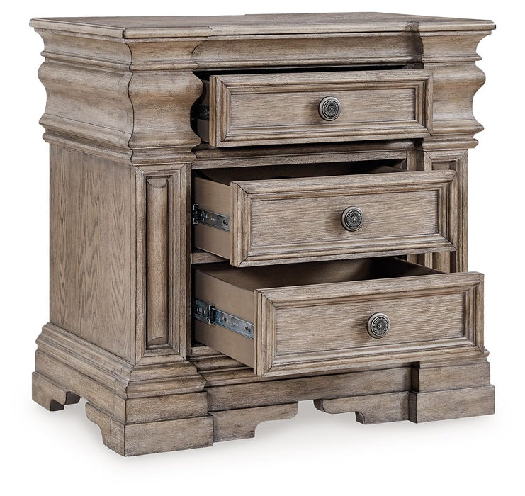 Blairhurst - Light Grayish Brown - Three Drawer Night Stand