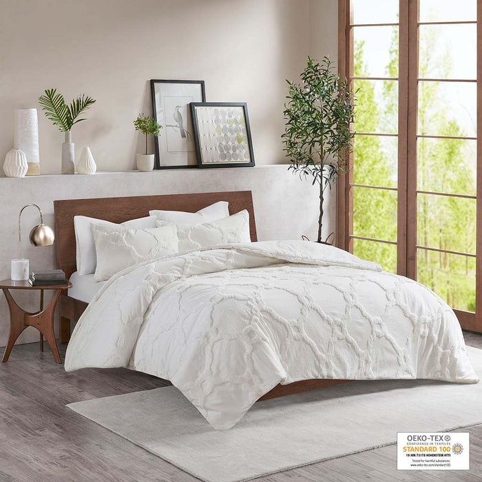 Pacey - King 3 Piece Tufted Geometric Comforter Set - Off White