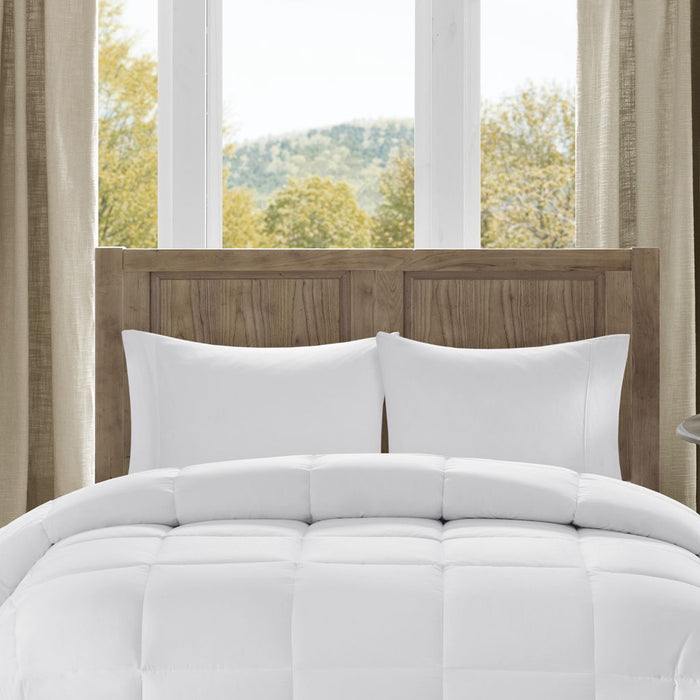 Winfield - 300 Thread Count Percale Luxury Down Alternative Full Comforter - White