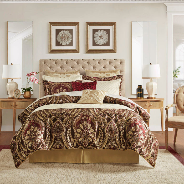 Julius - 4 Piece Queen Comforter Set - Burgundy