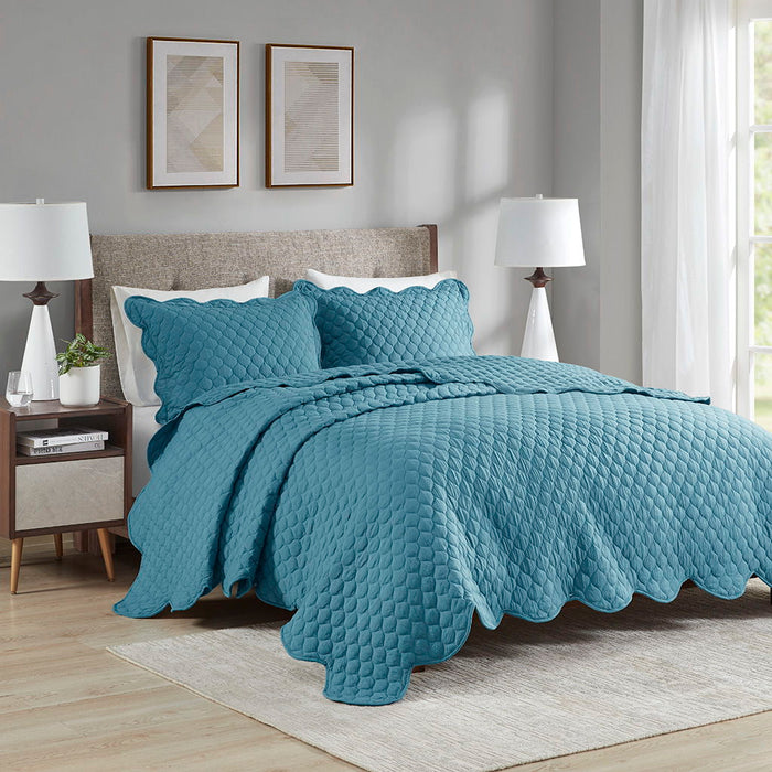 Nala - 3 Piece King Scalloped Edge Crinkle Microfiber Quilt Set - Teal